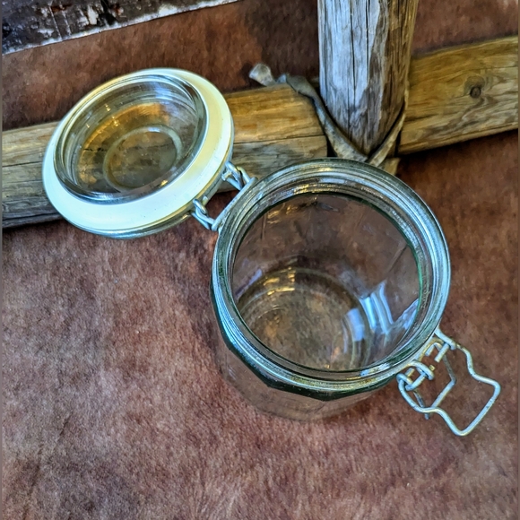Vintage Glass Jar With Lid And Wire Clamp - Picture 9 of 13